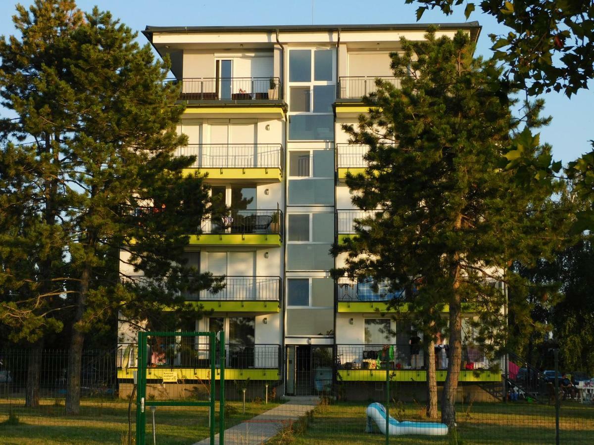 K&K Apartment Siofok Bagian luar foto